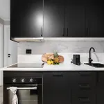 King Bed - Renovated 2024 - 2br Behind Bryggen *