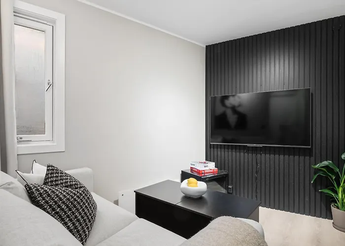 Apartment King Bed - Renovated 2024 - 2br Behind Bryggen Bergen