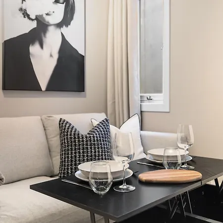 Apartment King Bed - Renovated 2024 - 2br Behind Bryggen *