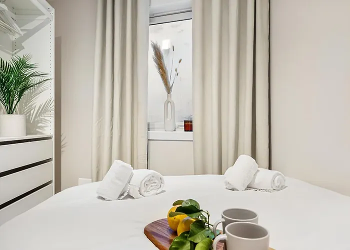 King Bed - Renovated 2024 - 2br Behind Bryggen Appartamento